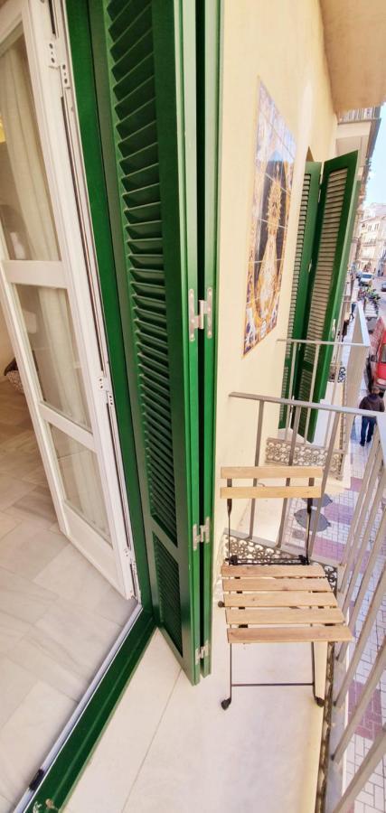 Fan Flat Carreteria Apartment Malaga Bagian luar foto