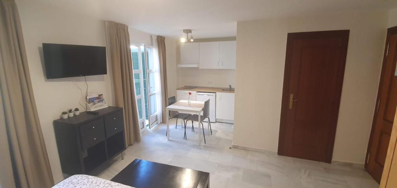 Fan Flat Carreteria Apartment Malaga Bagian luar foto