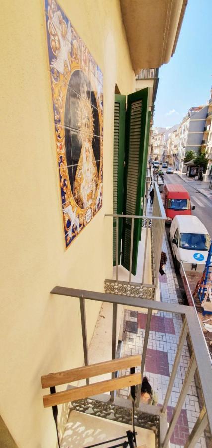 Fan Flat Carreteria Apartment Malaga Bagian luar foto
