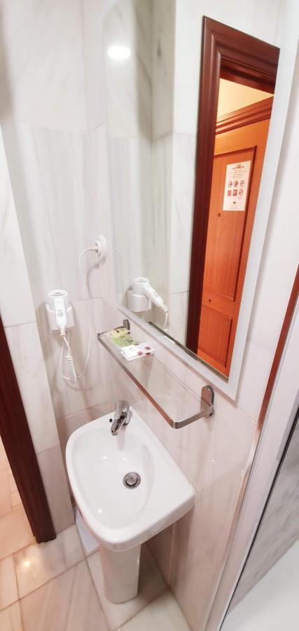 Fan Flat Carreteria Apartment Malaga Bagian luar foto