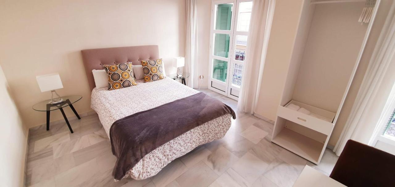 Fan Flat Carreteria Apartment Malaga Bagian luar foto
